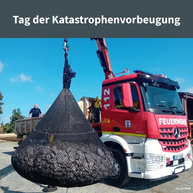 Heute ist Tag der Katastrophenvorbeugung! 🌍

Gut vorbereitet zu sein, kann im Ernstfall den Unterschied machen. Ob durch vorausschauende Planung, gezielte Schutzmaßnahmen oder gemeinsames Handeln: Katastrophenvorbeugung ist ein wichtiger Beitrag für unsere Sicherheit und Zukunft.

Denn Vorsorge beginnt, bevor es ernst wird!

#Katastrophenvorbeugung #Vorsorge #Sicherheit #GemeinsamStark